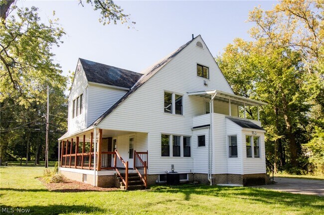 Foto del edificio - 29396 Detroit Rd