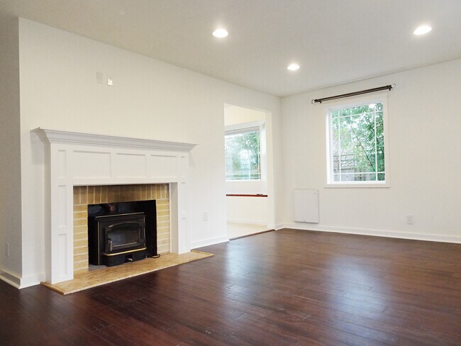 Building Photo - 9734 31st Ave SW