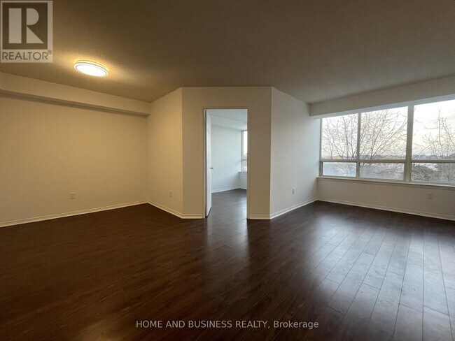 Building Photo - 5 Greystone Walk Dr