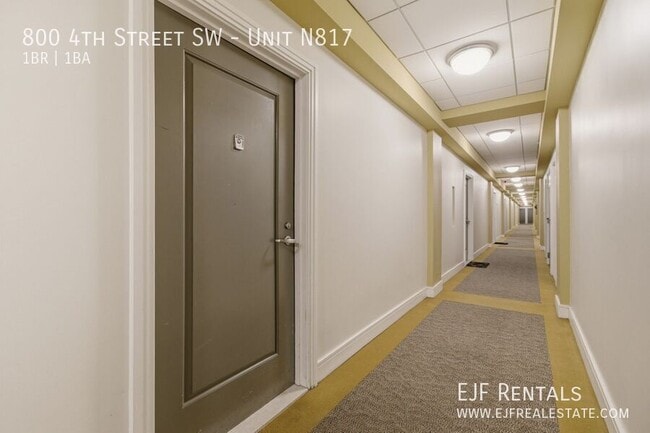 Building Photo - 800 4th St SW