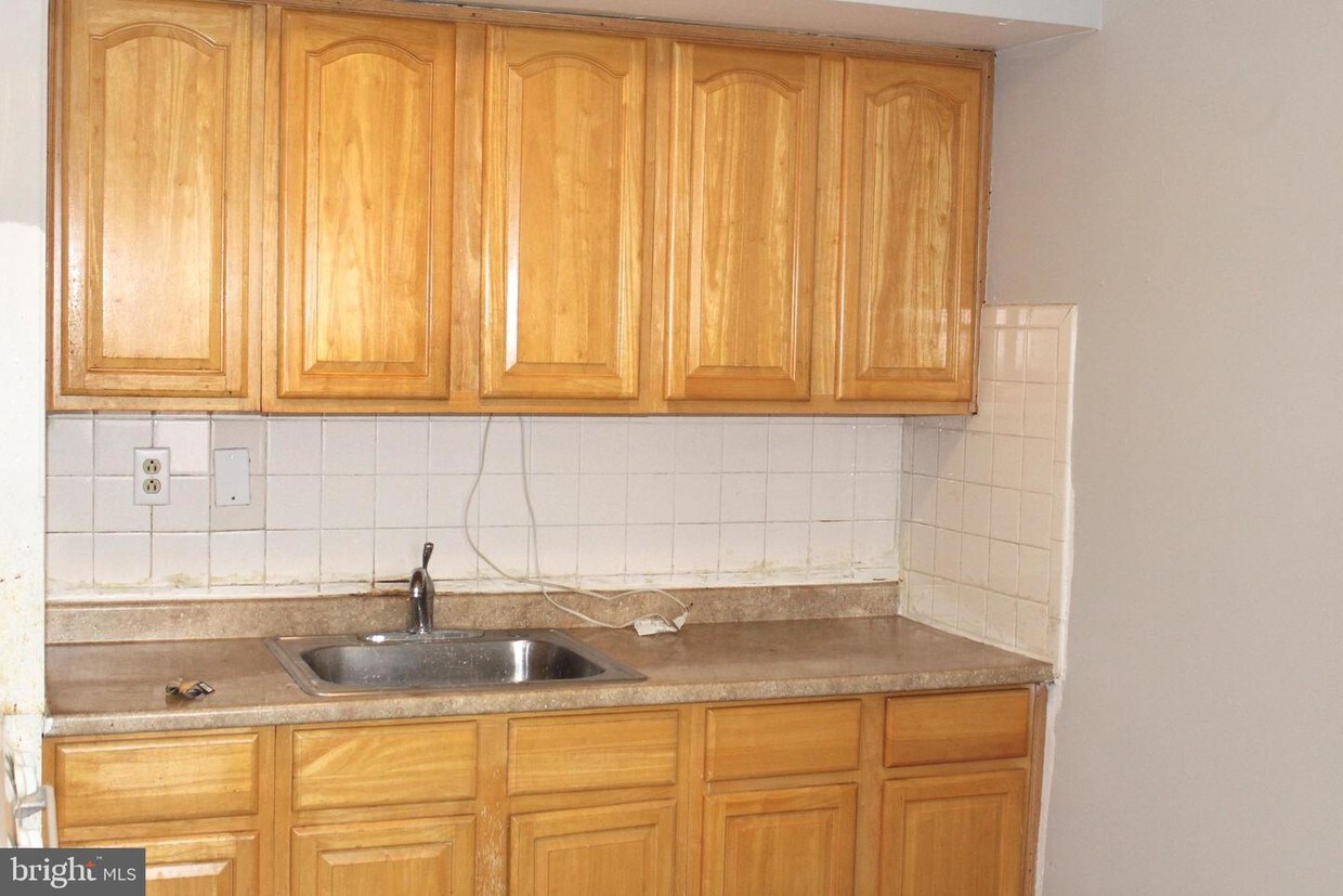 Foto del edificio - 10720 Gifford St