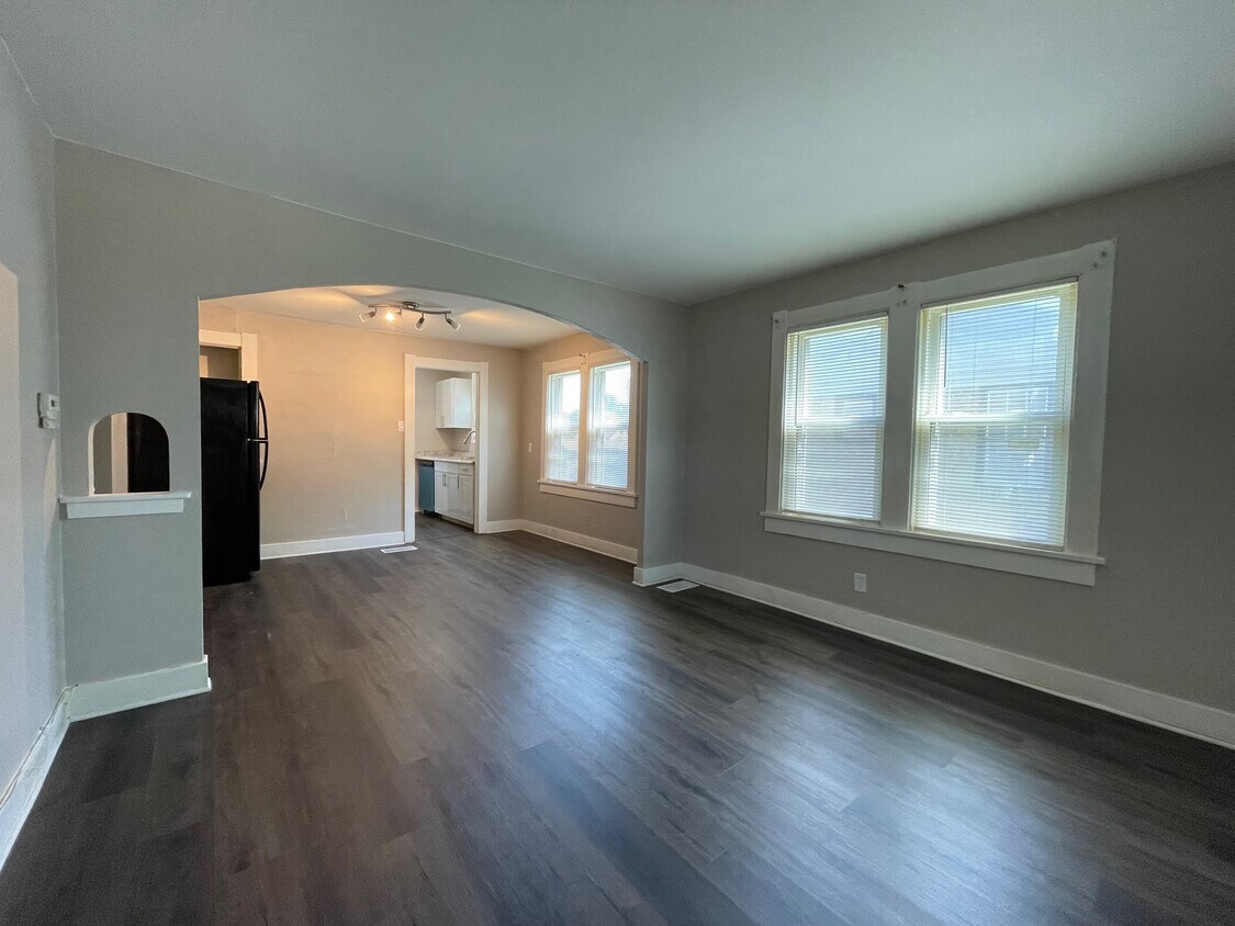 Foto principal - 1734 E Lincoln Ave