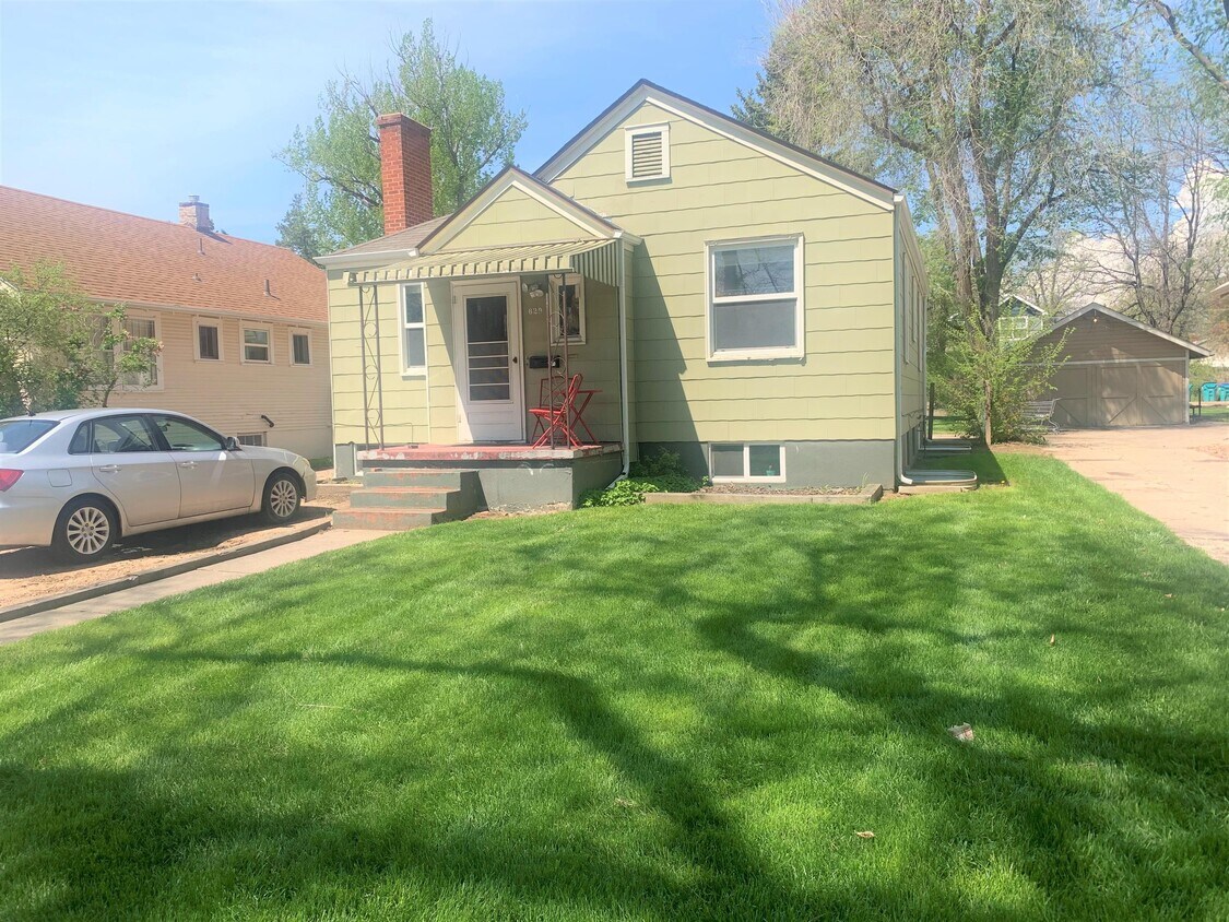 Primary Photo - 629 S Whitcomb St