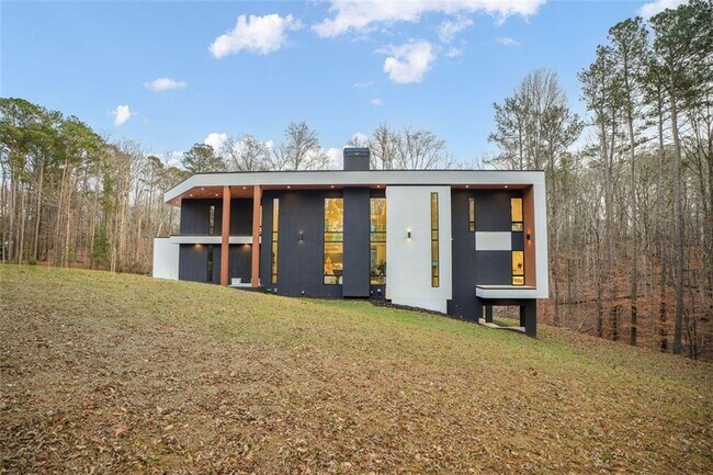 Building Photo - 1736 Cox Rd