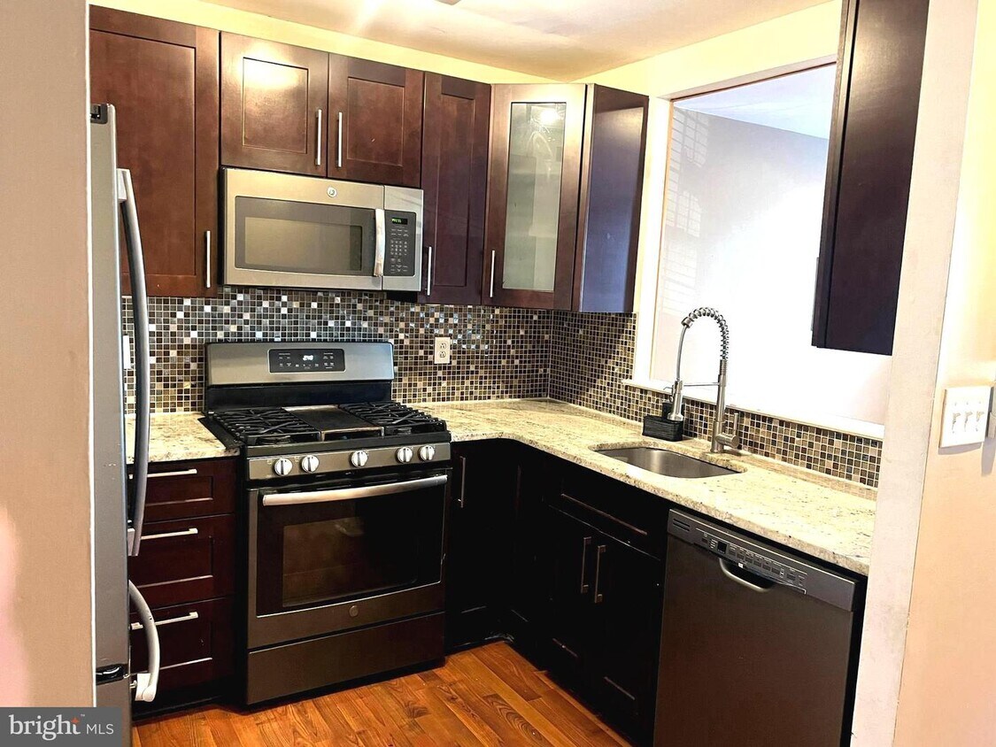 Primary Photo - 3706 Vale Ln