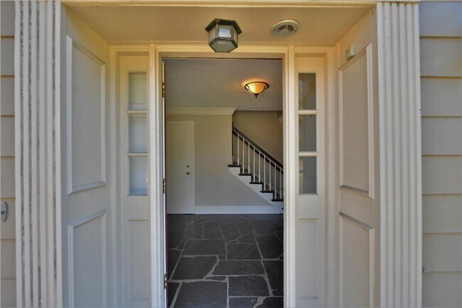 Foto del edificio - 1827 Forest Springs Ct