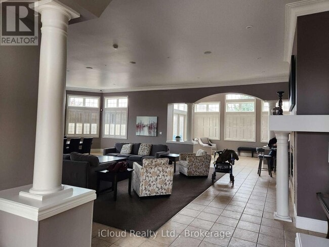 Building Photo - 1450 Bishops Gate