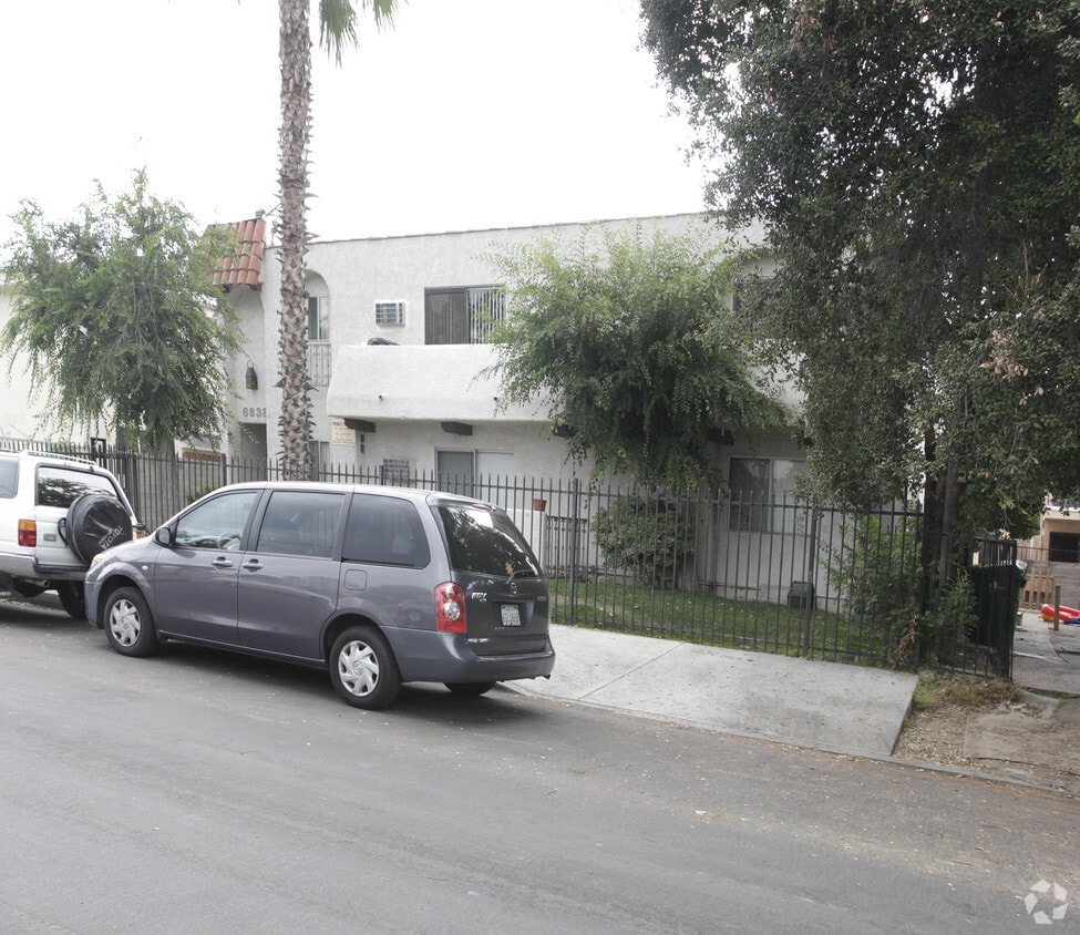 Building Photo - 6838 Morella Ave