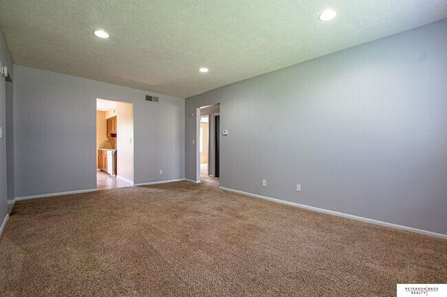 Building Photo - 8865 Holmes St