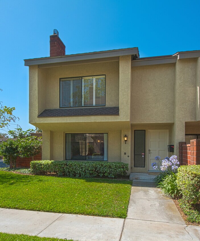 2120 S June Pl, Anaheim, CA 92802 Townhome Rentals in Anaheim CA