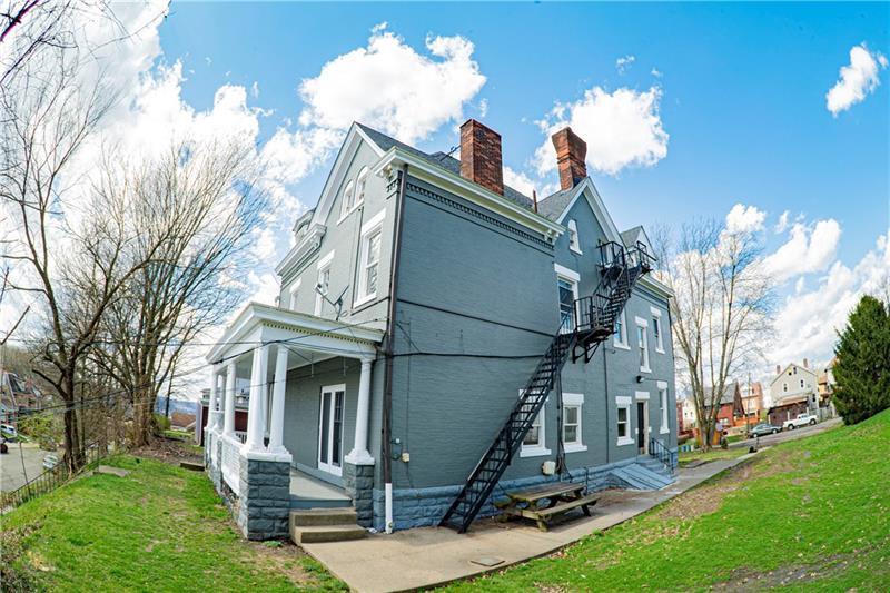 Primary Photo - 1228 Hodgkiss St