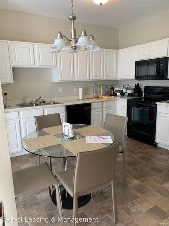 Building Photo - 2 br, 1.5 bath House - 4851 Heritage Heights