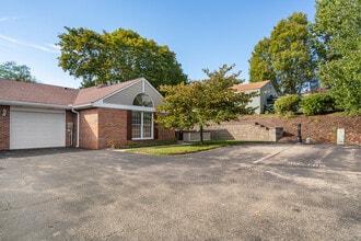 Building Photo - 702 Dehaven Ct