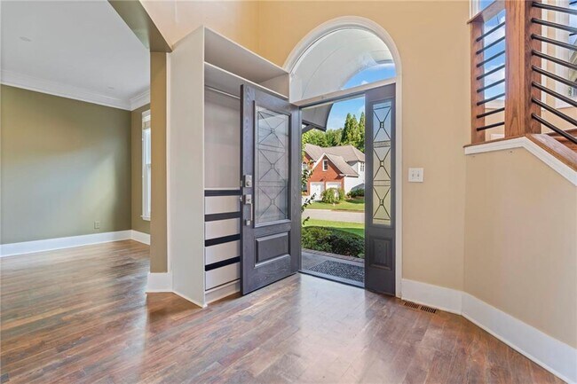 Foto del edificio - 4567 Madison Pl Ln E