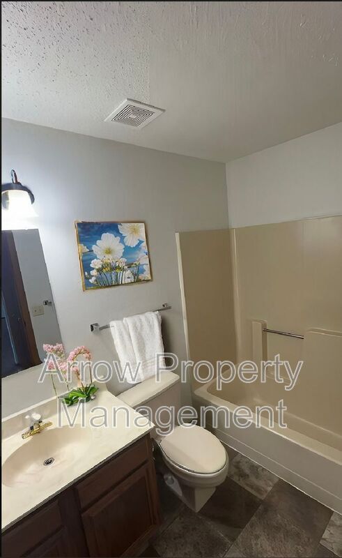 Foto del edificio - 205 E Arbor Ave