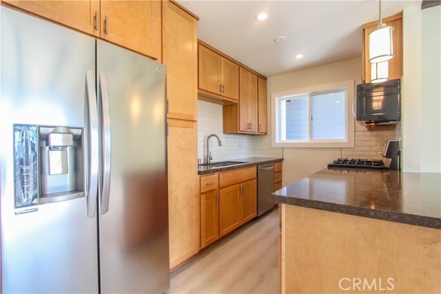 Building Photo - 25021 La Cresta Dr