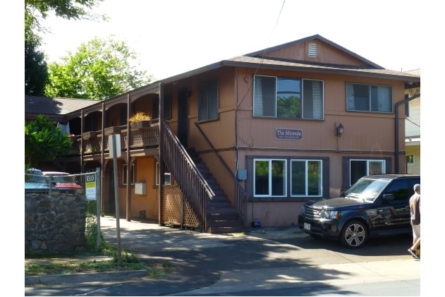 Building Photo - The Miranda