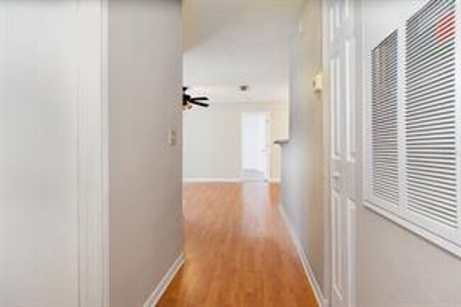 Photo - Bright and Spacious 2 BR / 2 BA Condo in C...