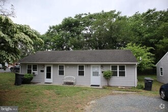 Building Photo - 528 Winder St