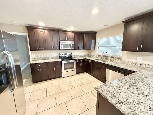 Photo - 2925 Amroth Place House