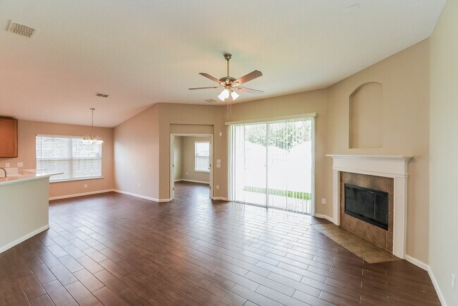 Building Photo - 2630 Oak Haven Dr