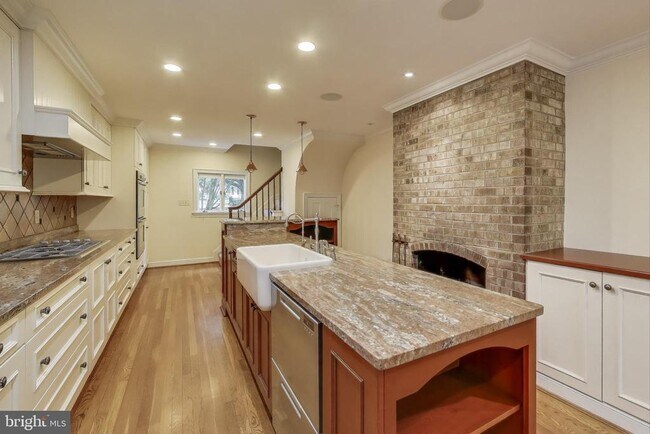 Foto del edificio - 7308 Burdette Ct