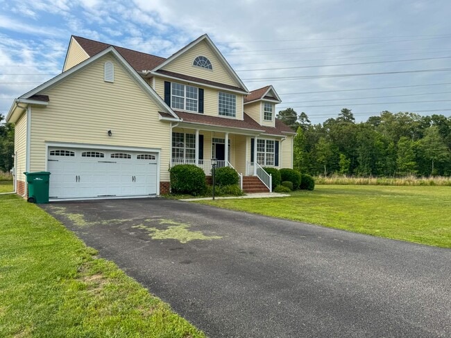 Building Photo - 14436 Sulphur Springs Terrace