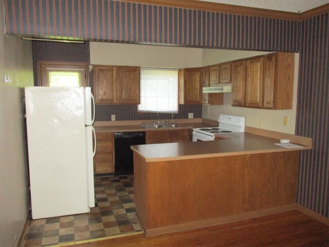 Building Photo - 522 Deming St