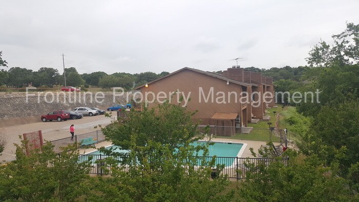 Primary Photo - 6319 Kelly Dr