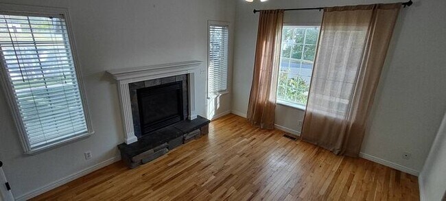 Building Photo - Secluded South Weber Home in Cul-de-Sac