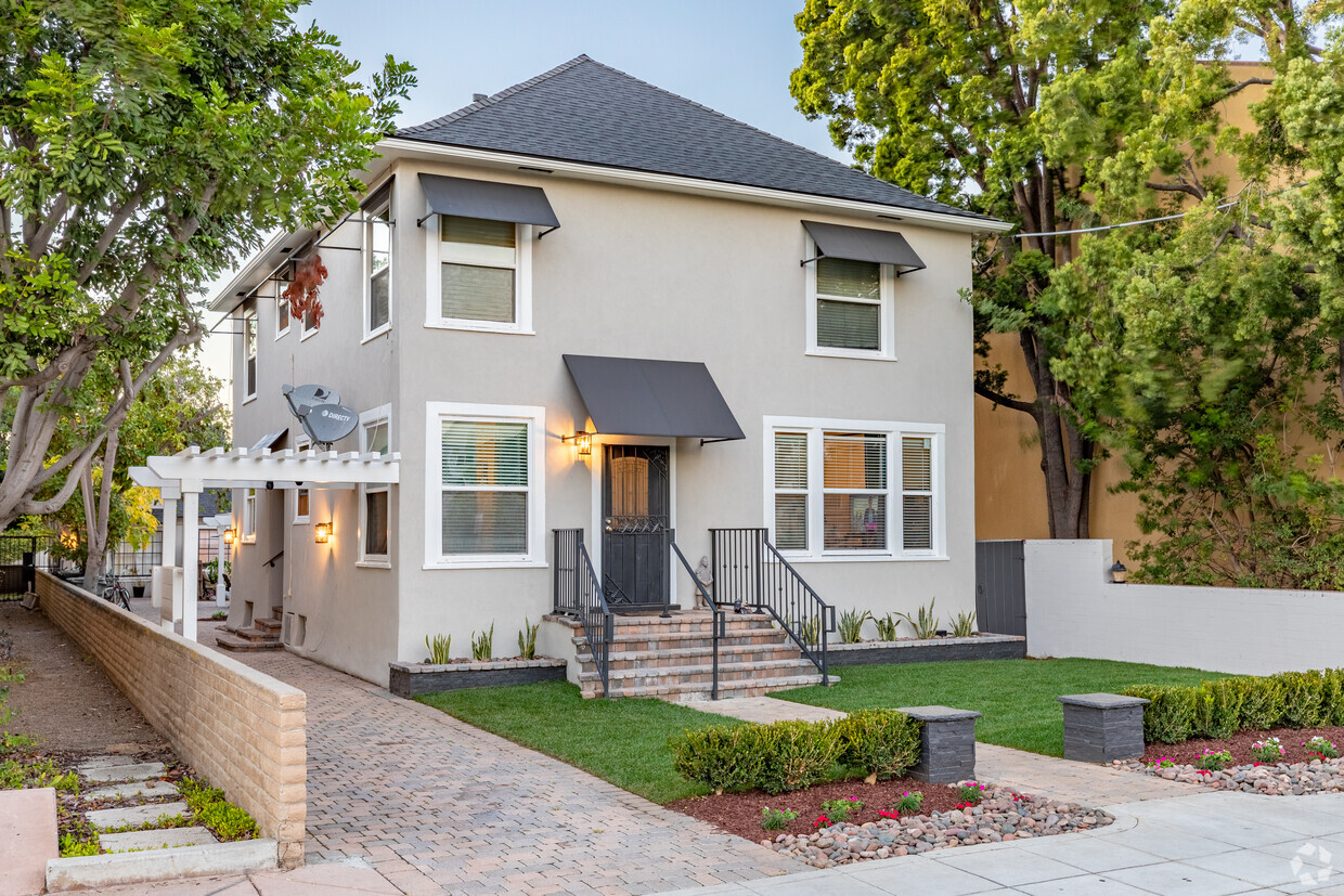 Foto principal - 1036 B Ave