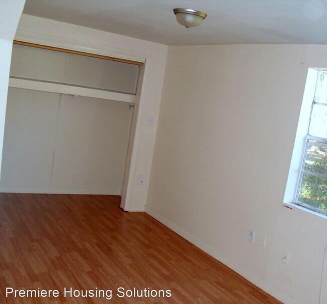 Foto del edificio - 5 br, 2 bath House - 837 Lafayette Ln