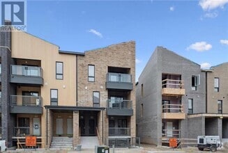 Building Photo - 99 REVERIE Wy