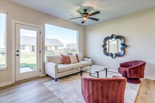 Foto del edificio - Fox Creek- Tracy Plan