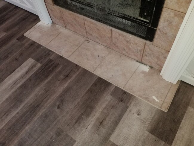 Building Photo - Coming Soon – Beautifully Renovated 4-Bedroom Home in Blue Springs!