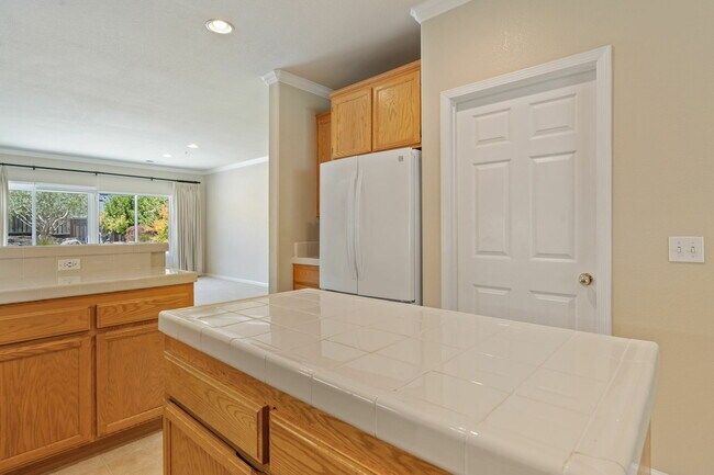 Building Photo - 300 Homewood Ct