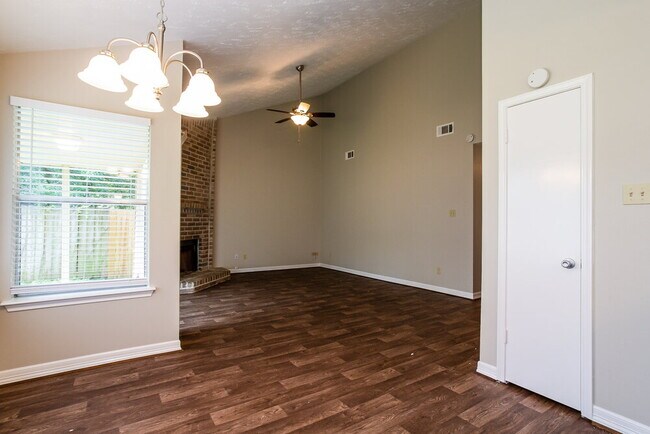 Foto del edificio - 15238 Bedford Glen Dr