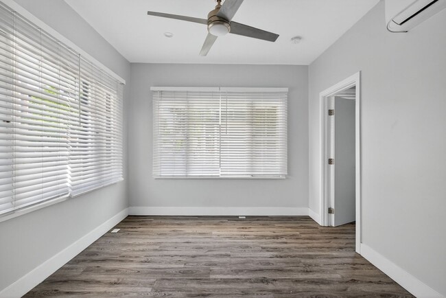 Building Photo - 405 W 3rd St