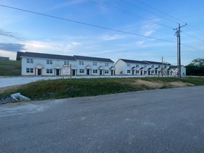 Building Photo - 21 Jacksons Ln Building Photo - 21 Jacksons Ln