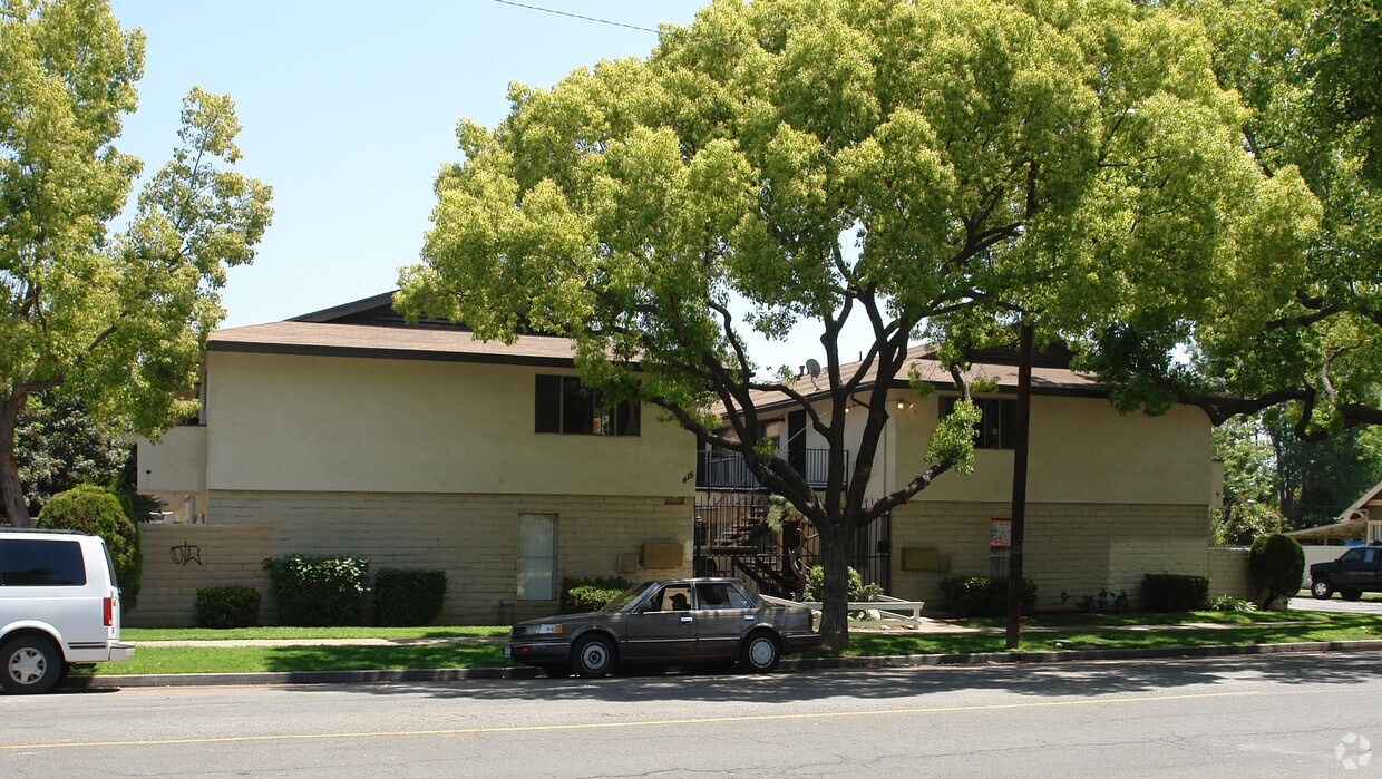 Foto del edificio - 415-421 Orange Ave