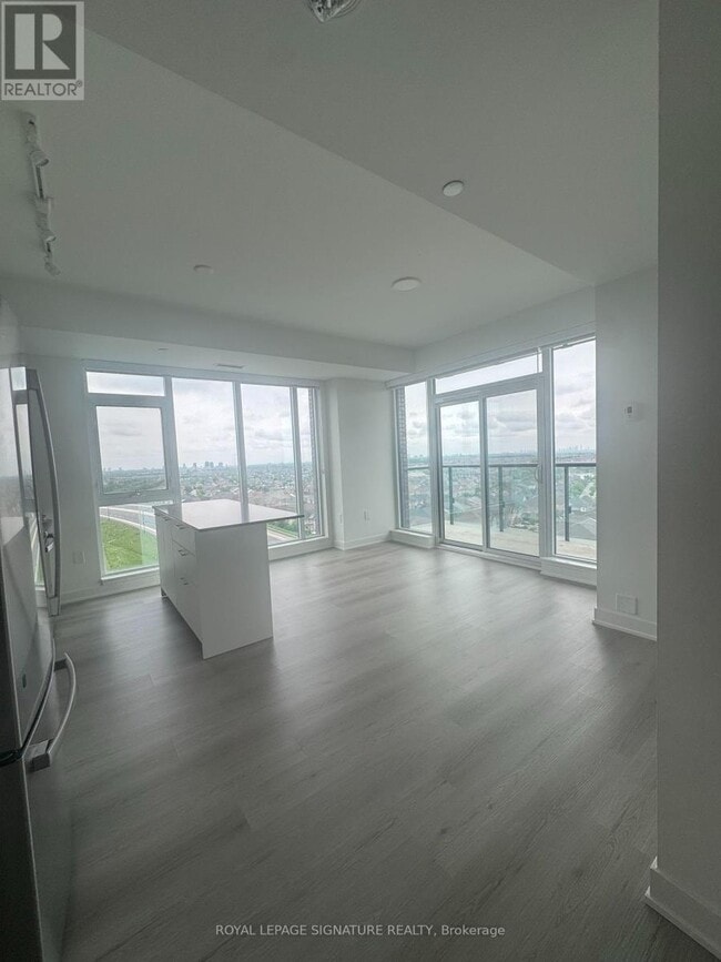 Building Photo - 40-1140 Lagerfeld Dr