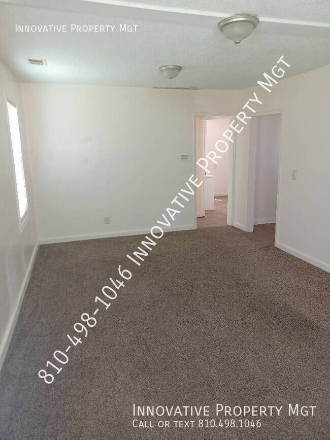 Foto del edificio - 2266 Donovon -