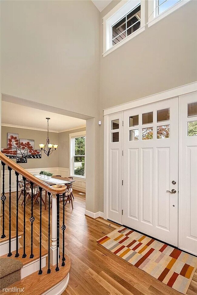 Building Photo - 4 br, 3.5 bath House - 4540 108th Avenue N...