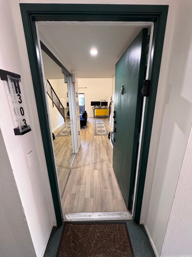 Foto del edificio - 5460 White Oak Ave
