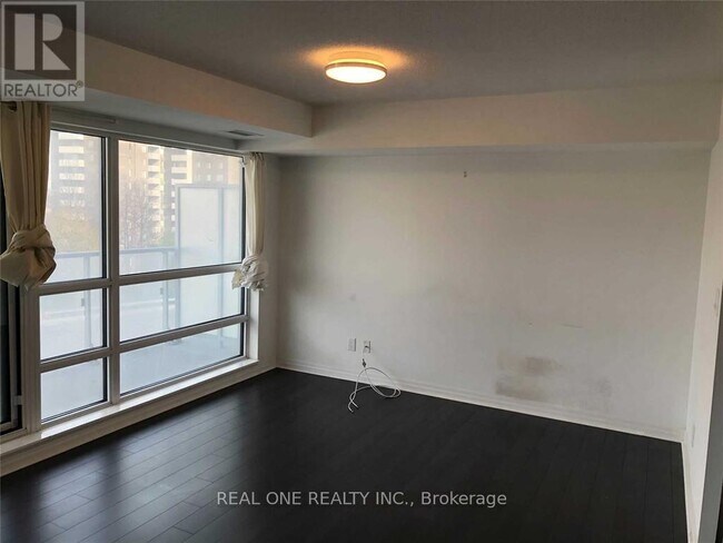 Building Photo - 2015 Sheppard Ave E