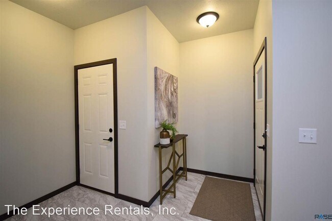 Foto del edificio - 3 br, 2.5 bath House - 5307 S Mumford