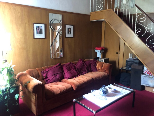 Main living room on main floor Tennant will have access t this - 2529 McAllister St