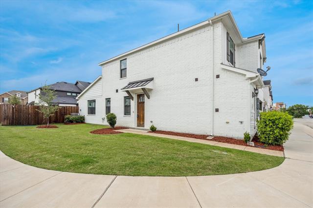 Building Photo - 1205 Lamar Dr