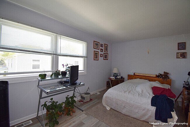 Foto del edificio - 1341 N Glen Cir