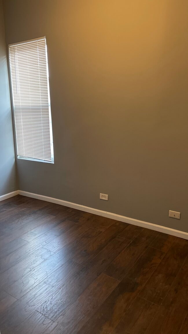 Bedroom 2 - 1242 S Central Park Ave
